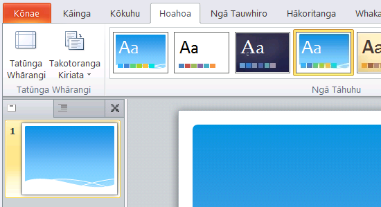 Screenshot of PowerPoint 2010 with te reo Maori interface