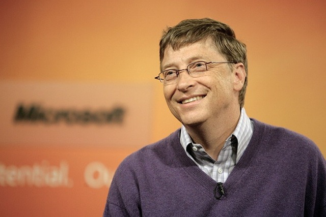 Microsoft Chairman Bill Gates (L) looks on during a news conference at company headquarters in Redmond, Washington June 15, 2006. Microsoft announced that effective July 2008 Gates will transition out of a day-to-day role in the company to spend more time on his global health and education work at the Bill & Melinda Gates Foundation. After July 2008, Gates will continue to serve as the companyÕs chairman and an advisor on key development projects. Robert Sorbo/Microsoft/Handout